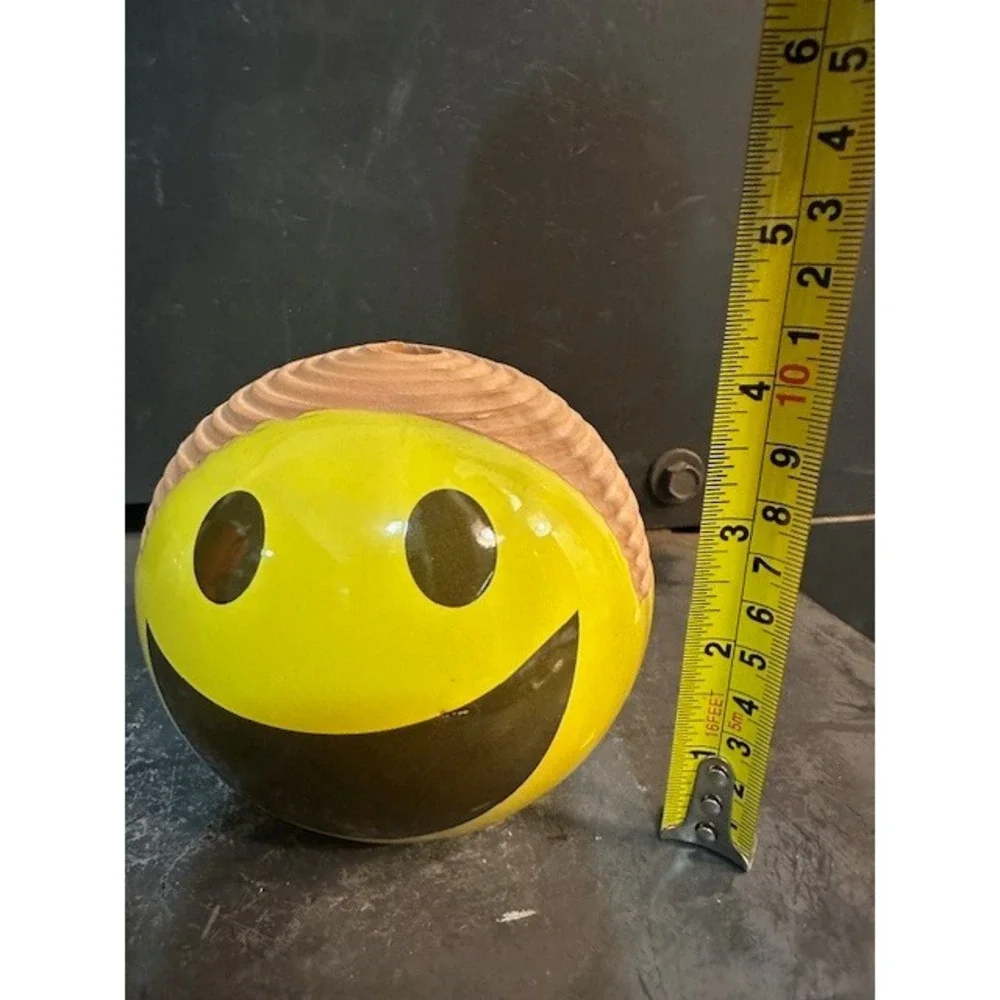 Vintage Style Yellow Ceramic Smiley Face‎ Vase Terracotta Ribbed Round Planter